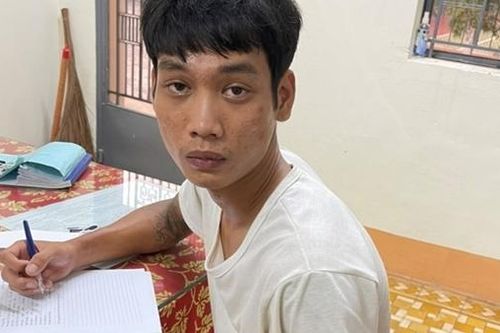 Tạm giữ nghi can cướp giật tài sản