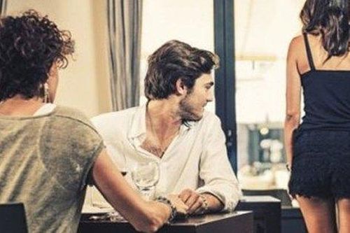 Không phải vòng 1, đây mới là nơi mà hơn 90% đàn ông chú ý khi nhìn phụ nữ