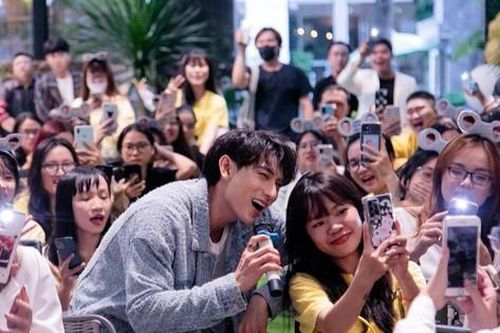Isaac mừng 'gấp đôi' sinh nhật cùng fan, sẵn sàng trở lại mạnh mẽ sau 2 năm im ắng