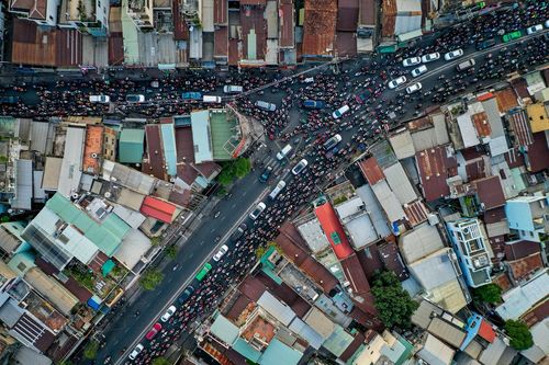 Kẹt xe quanh Tân Sơn Nhất, làm sao phát triển đô thị sân bay?