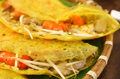 Bánh xèo Cửa Bé - món ăn chạm hồn quê xứ