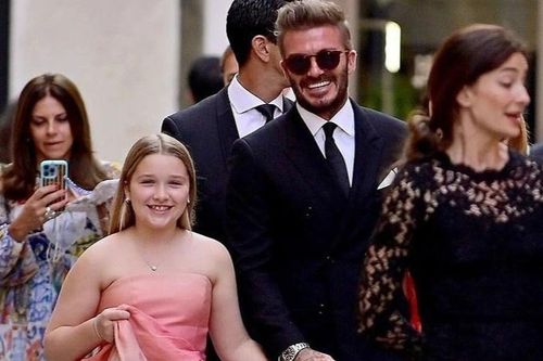 Harper mặc đồ hiệu dự sự kiện cùng Beckham