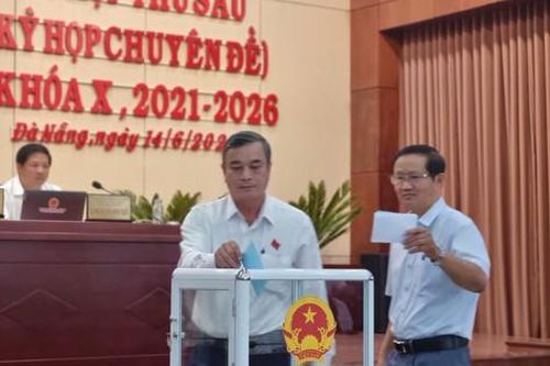 Bãi nhiệm chức danh Phó Chủ tịch Thường trực HĐND TP. Đà Nẵng đối với ông Lê Minh Trung