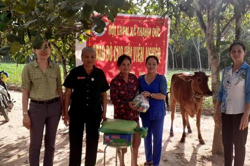 Nhân dân vùng biên giới Tây Ninh thiết thực học tập Bác