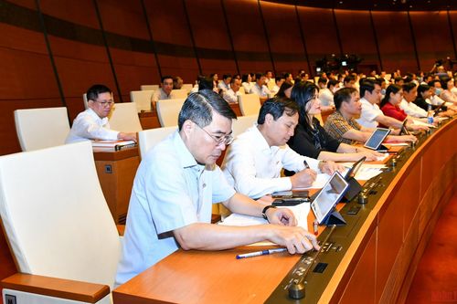 Quốc hội thông qua 2 Nghị quyết về việc thành lập Đoàn giám sát chuyên đề năm 2023