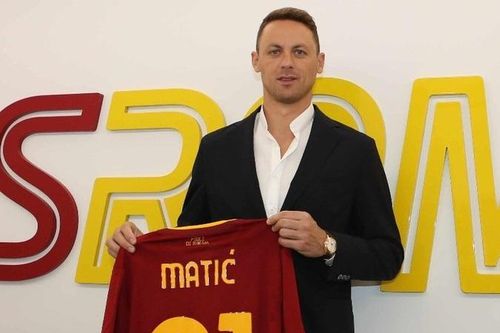 Rời MU, Matic chính thức tái ngộ lần 3 với Mourinho