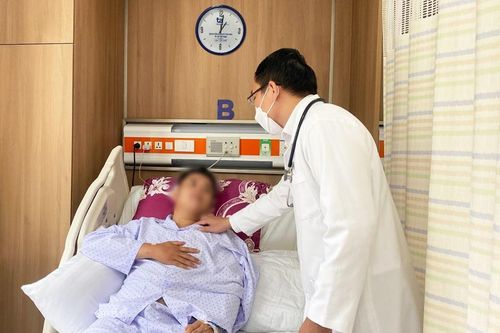 Liên tục uống nước ngọt giải khát, nam thanh niên 27 tuổi rơi vào hôn mê