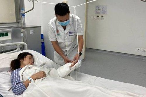 Nát bàn tay bởi máy ép mía và những cách sơ cứu khi rơi vào trường hợp đáng tiếc