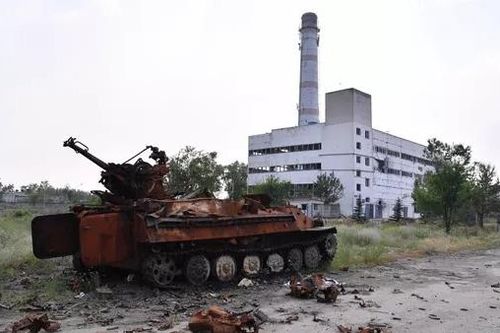 Quân đội Nga mở lối thoát cho dân thường kẹt trong nhà máy Azot
