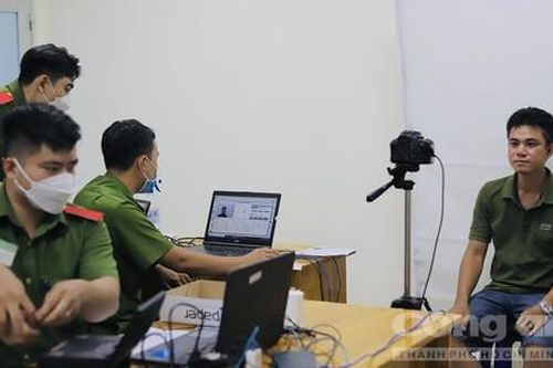 Công an quận Bình Tân quyết đưa chiến dịch cấp CCCD về đích đúng hẹn