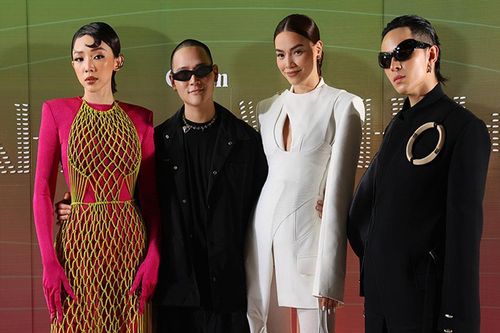 Hà Hồ, Tóc Tiên đọ dáng với trang phục độc đáo