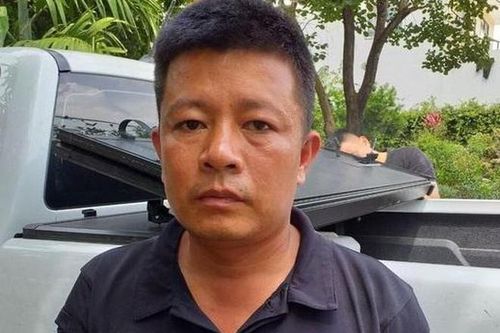 Nhân viên tranh thủ...trộm cắp xe nâng của cửa hàng