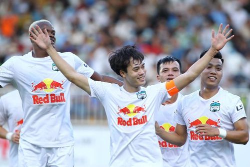 Đề xuất thay đổi thể thức V.League giống mùa giải châu Âu