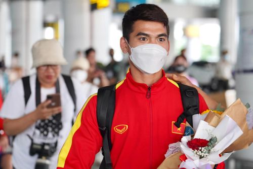 Văn Khang: 'Giờ tôi chỉ muốn về nhà ăn cơm thịt rang, đậu phụ'