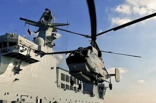 Tàu đổ bộ trực thăng Trung Quốc trang bị 'radar bay' Ka-31 của Nga