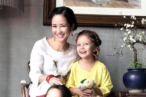 Cận cảnh căn hộ nhìn ra sông Sài Gòn của diva Hồng Nhung