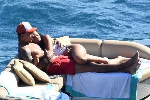 Dele Alli bỏ con gái Guardiola, ôm ấp 'tình cũ' Justin Bieber
