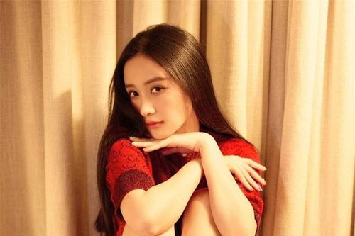 'Hot girl trà sữa' mặc như không khiến nhiều người hiểu lầm, phải hỏi ngay câu này