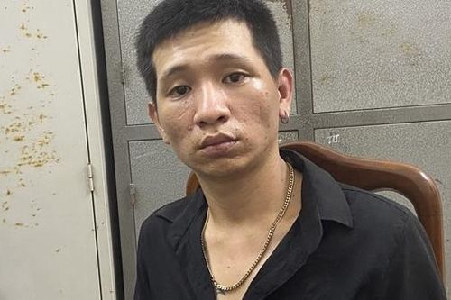 Đang giao dịch ma túy trên 'phố Tây' thì bị tóm