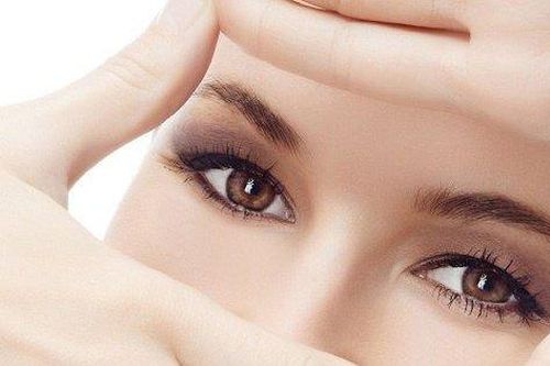 Ăn cá có thể bảo vệ thị lực? Chuyên gia bác bỏ tin đồn; ăn những thực phẩm này có thể giúp mắt bạn khỏe mạnh hơn