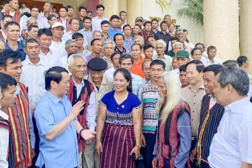 Tiếp tục phát huy vai trò gương mẫu, đi đầu của người có uy tín trong đồng bào dân tộc thiểu số