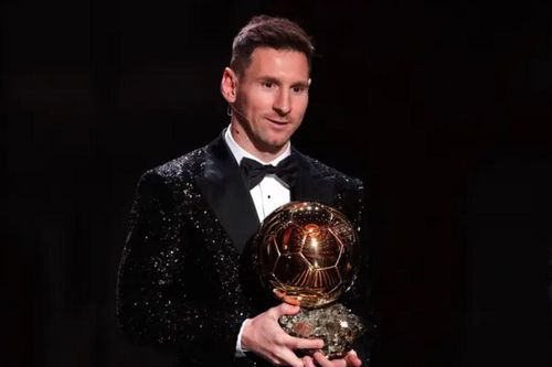 Van Basten gạch tên Messi ở top 3 cầu thủ vĩ đại nhất