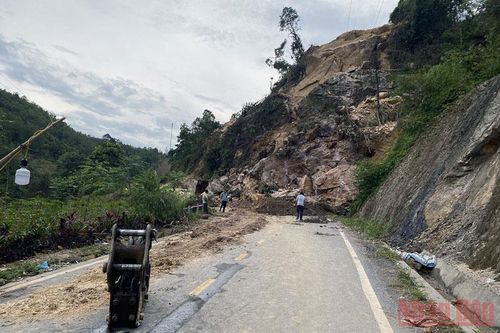 Sạt lở đất ở Yên Bái làm một người chết