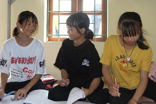 Kéo trò trở lại trường