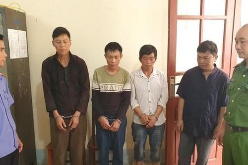 Hà Giang: Bắt quả tang 3 'ông chú' người H'Mông mở 'tiệc' ma túy tại nhà