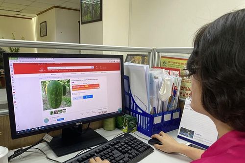 'Bắt tay' tiêu thụ sản phẩm OCOP cho bà con dân tộc thiểu số