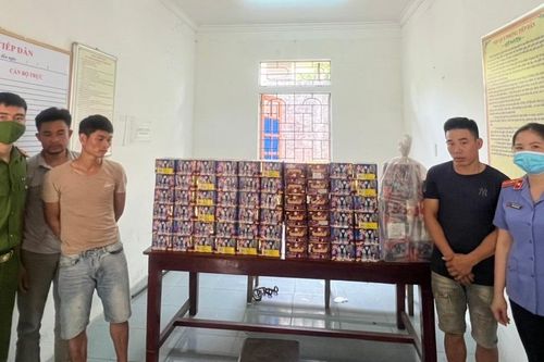 Bí mật trong những thùng đựng hải sản