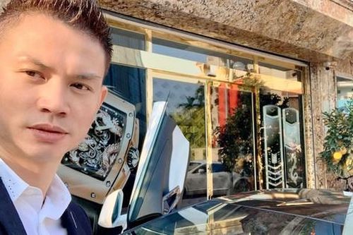 Dàn xế hộp đẳng cấp và thú chơi hàng hiệu của CEO Phạm Quang Tùng