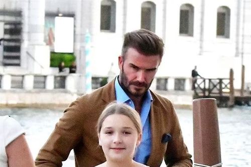 Sự đồng điệu của Beckham và con gái Harper