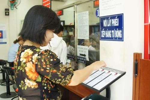 Phải xin lỗi người dân khi trễ hẹn trả kết quả thủ tục hành chính