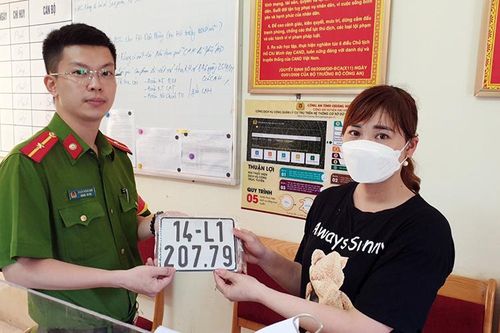 Tạo điều kiện cho người dân làm thủ tục đăng ký phương tiện giao thông