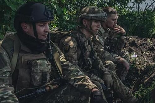 Quan chức Ukraine nói khoảng 1.000 binh sĩ thiệt mạng hoặc bị thương mỗi ngày ở Donbass