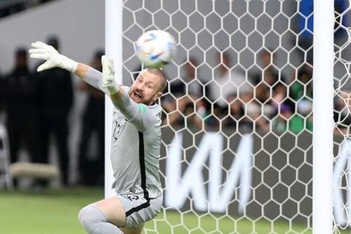FIFA cấm thủ môn nhảy múa khi bắt penalty