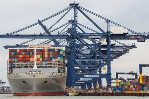 Xuất khẩu của Anh sang EU giảm do căng thẳng thương mại sau Brexit