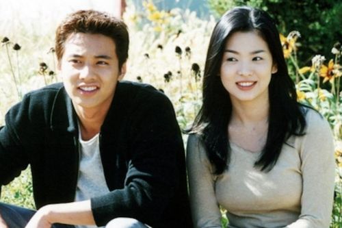 Ước mơ thời trẻ của diễn viên Hàn: Hyun Bin cầm mic, Song Hye Kyo - Song Joong Ki giống y hệt