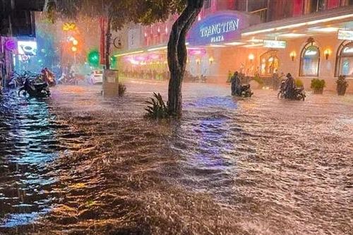 Cuối năm thiên tai, mưa bão sẽ dồn dập