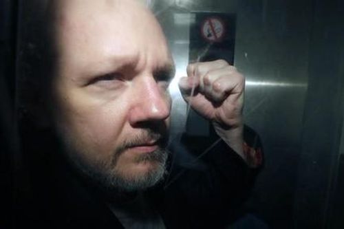 Bộ Nội vụ Anh ra phán quyết dẫn độ người sáng lập WikiLeaks sang Mỹ