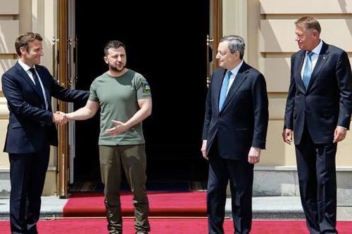 Nhiều lãnh đạo EU kêu gọi nhanh chóng cấp tư cách ứng viên cho Ukraine