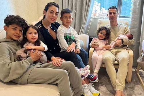 Ronaldo chi 17 triệu bảng để xây căn hộ trong mơ