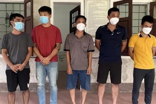 Chân sút nổi tiếng làng bóng 'phủi' xứ Nghệ làm đại lý đường dây cá độ nghìn tỷ