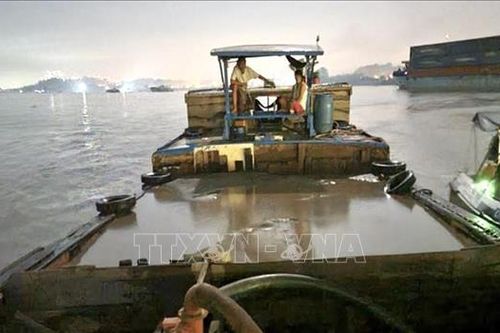 Liên tiếp phát hiện, bắt giữ phương tiện vận chuyển cát không rõ nguồn gốc