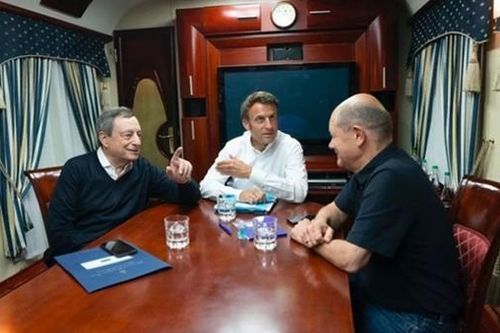 Phía sau chuyến tàu đêm đưa lãnh đạo 3 nước châu Âu tới Ukraine