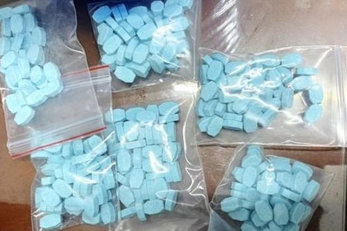 Bắt một đối tượng, lộ ra cả nhóm mua bán ma túy