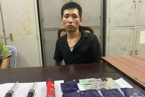 Bắt giữ đối tượng tàng trữ ma túy có 3 tiền án, tiền sự