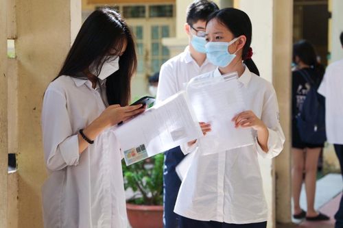 Tranh cãi đáp án môn tiếng Anh thi vào lớp 10: TP.HCM thay đổi cách chấm