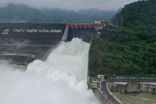 Đóng thêm cửa xả đáy hồ thủy điện Sơn La, Hòa Bình